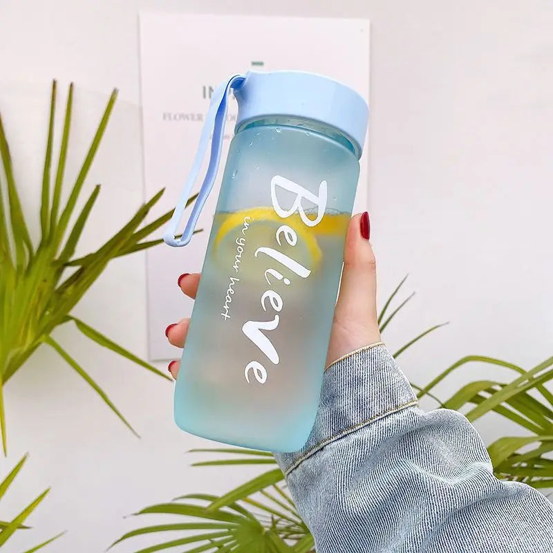 Gourde d'Eau 600ml Gratuite